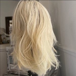 Raquel Welch spotlight blonde rooted wig